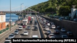 Машини на правому березі, Київ, 13 травня