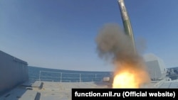 Запуск ракеты с фрегата «Адмирал Григорович», май 2021 года