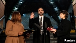 Зохран Мамдани во время церемонии принятия присяги мэра Нью-Йорка. США, 1 января 2026 года