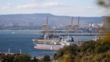 Танкер пришвартован у комплекса "Шесхарис", входящего в состав АО "Черномортранснефть" в Новороссийске