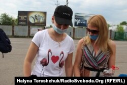 Каріну Лесів у Шегині привезла мама