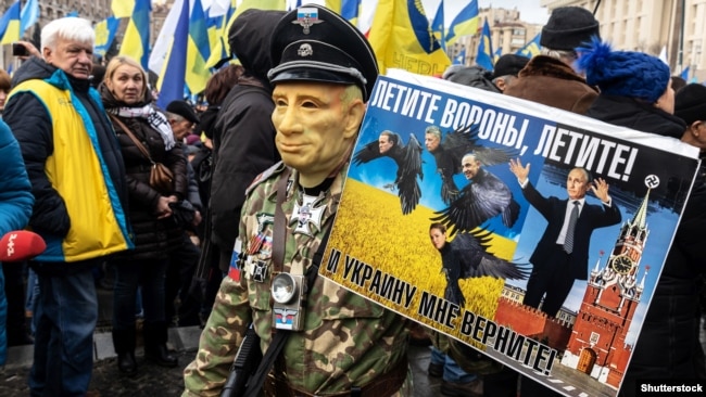 Во время одного из митингов в столице Украины. Киев, 8 декабря 2019 года