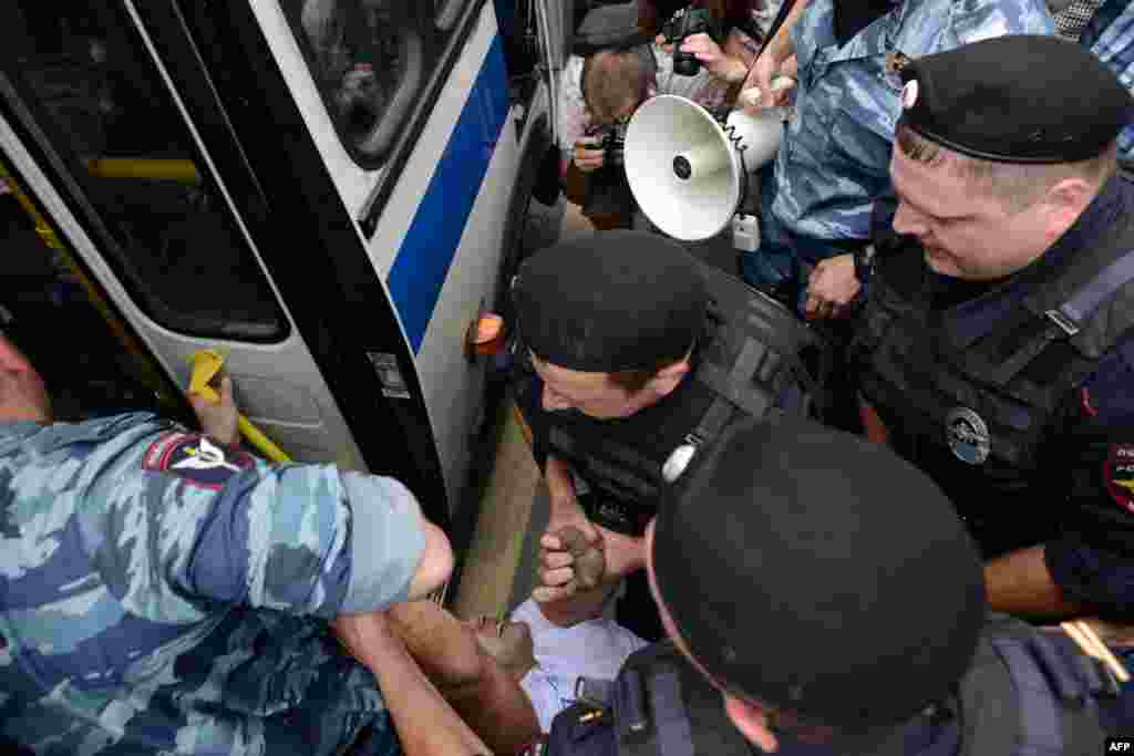 Moskva, 18. juli 2013. Foto: AFP / Kirill Kudriavtsev 