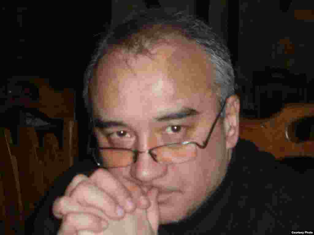 Бахтиёр Сатторӣ, ки шаби 19-феврал дар Маскав ҳадафи чандин зарбаи корд қарор гирифт.
