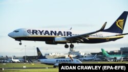 IRELAND-- A Ryanair Boeing 737 landing at Dublin Airport, September 28, 2017. 