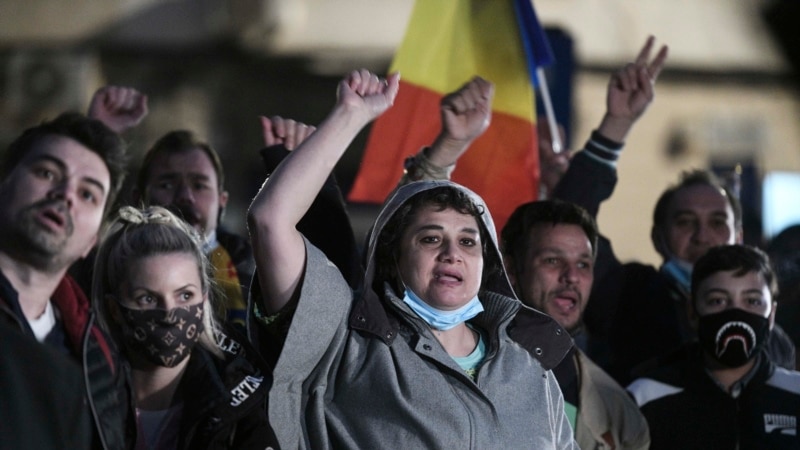 România: noi proteste împotriva restricțiilor sanitare