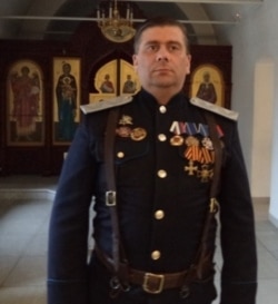 В мундире с медалями Игорь Иванов охотно позировал в 2016–17 гг.