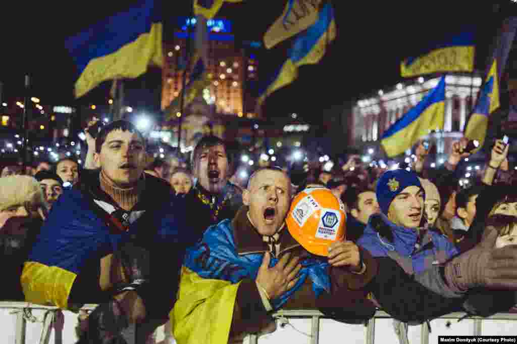 Гимн Украины на Майдане