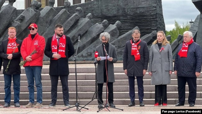 Udhëheqësi i partisë E Majta, Dimitar Apasiev, gjatë fjalimit në Rusi më 9 maj 2025.