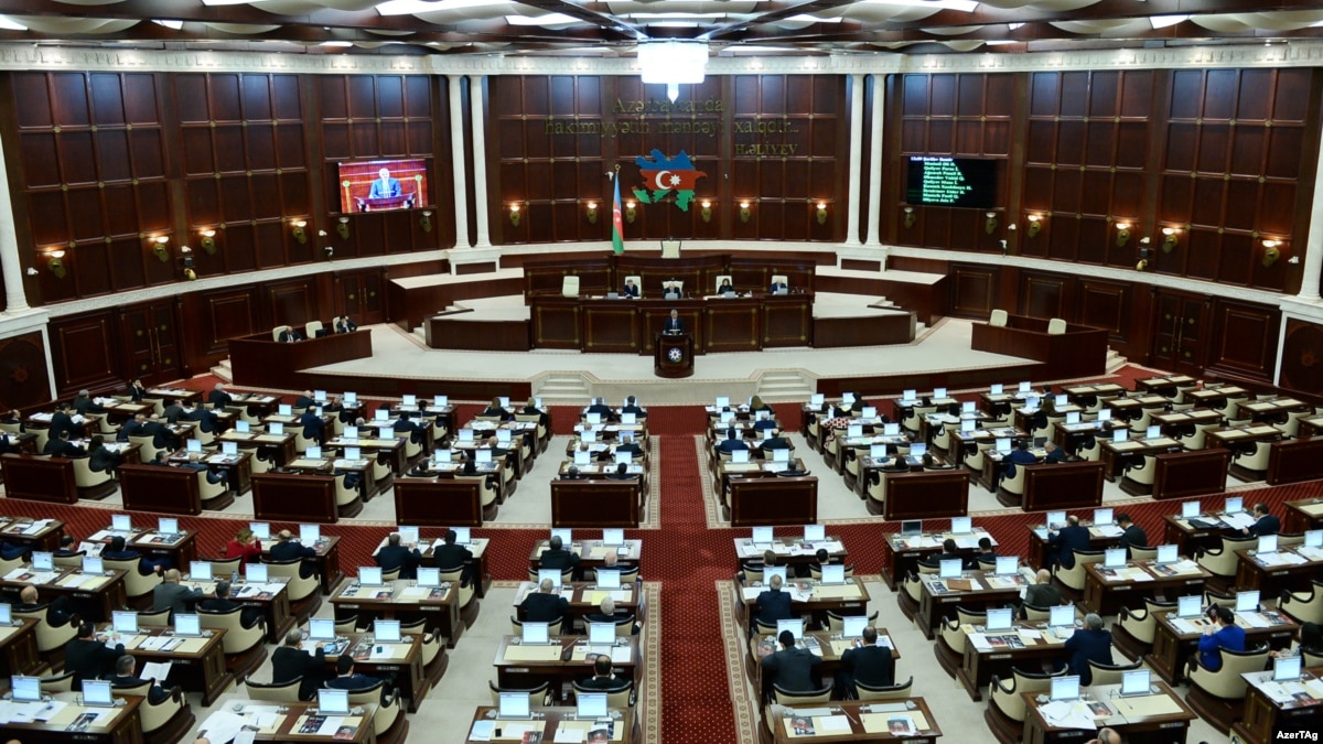 parlament-azerbaydghana-reshil-samoraspustitysya-v-strane-proydut-dosrochnye-vybory Парламент Азербайджана решил самораспуститься, в стране пройдут досрочные выборы