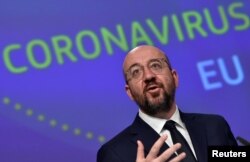 Глава Европейского совета Шарль Мишель выступает на пресс-конференции по борьбе с коронавирусом в ЕС