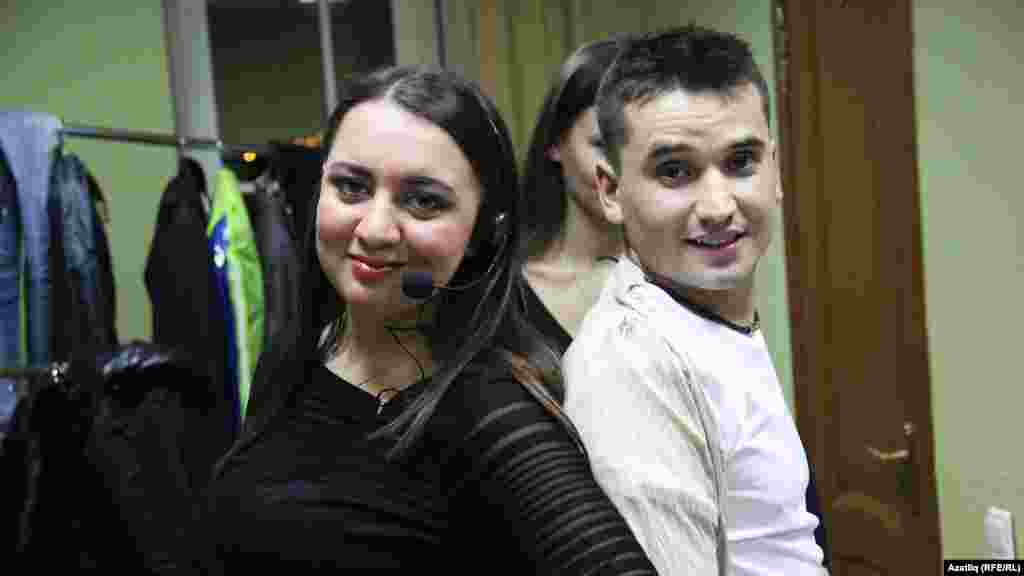 Илназ концертны оештырырга булышучы Лилия белән