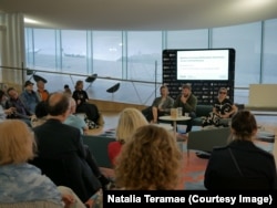 Презентація тревелогу Богомазов у Фінляндії в бібліотеці Ооді. Дизайнерка Катерина Лесів, музикант Лукас Стасевський, авторка Наталя Терамае, Гельсінкі