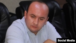 Искандар Маликӣ мудири шуъбаи ташкилӣ ва кор бо кадрҳои дастгоҳи ҳукумати Исфара буд