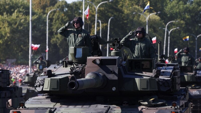 Польша почти втрое увеличит число военных на границе с Беларусью
