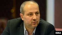 مناف هاشمی، استاندار سابق گلستان که برکنار شد