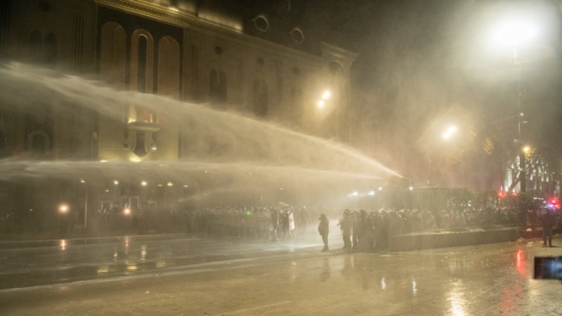 12 მანდატით - გახარიას პარტიას სურს, რომ ქიმიური ჭავლის ამბავი სადავო პარლამენტშიც გამოიძიონ