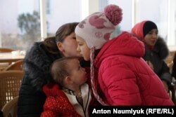 На собраниях «Крымской солидарности» с каждым годом присутствует все больше жен и детей политзаключенных