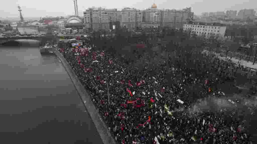 Dekabrın 10-da Moskvada m&uuml;xalifətin k&uuml;tlvəi etiraz aksiyası.