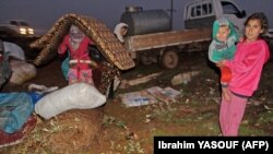  از اوایل ماه دسامبر و آغاز حملات ارتش سوریه به استان ادلب در تاکنون حدود ۹۵۰ هزار نفر از مردم آواره شده‌اند