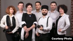 Колектив творців книги «Toy. Sevgi arfesi»