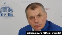 Володимир Константинов