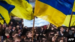 Проукраїнський мітинг у Луганську. Квітень 2014 року 