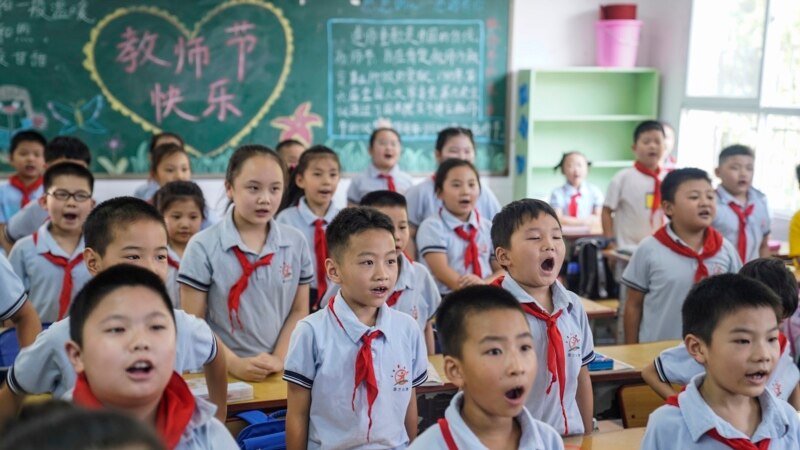 Kinë: Prindërit e pavaksinuar nuk mund t’i dërgojnë fëmijët në shkollë