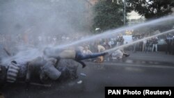 Силовой разгон акции протеста. Ереван, 23 июня 2015 г.