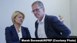 Анджэй Пачобут і лідэрка непрызнанага ўладамі Беларусі Саюзу палякаў Анжаліка Борыс падчас пасяджэньня Вышэйшай рады арганізацыі ў Беластоку. 5 верасьня 2026 году