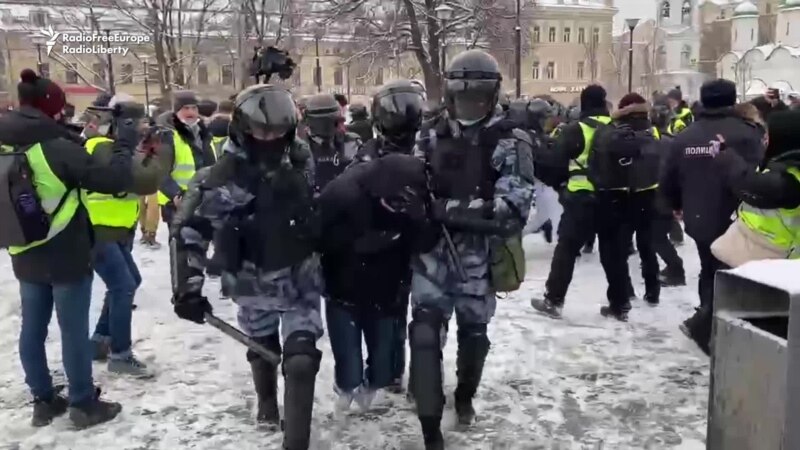 Hiljade uhapšenih pristalica Navaljnog  širom Rusije