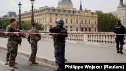 Selia Qendrore e policisë në Paris. 