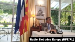 Ambasadori i Francës në Shkup, Kristian Timonie, gjatë konferencës me gazetarë, 24 tetor 2019. 