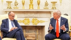 ABŞ prezidenti Donald Tramp Oval kabinetdə Almaniya kansleri Fridrix Mertslə görüşür.