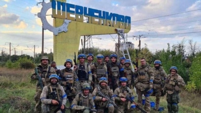 Ескі итальяндық порно фильмдер Порно секс ескі еркек трахает пляхе