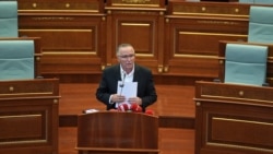 Kryetari i PDK-së, Bedri Hamza, në sallën plenare të Kuvendit të Kosovës. 