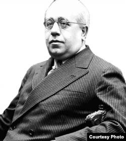 Мануэль Асанья, председатель первого правительства Народного фронта.