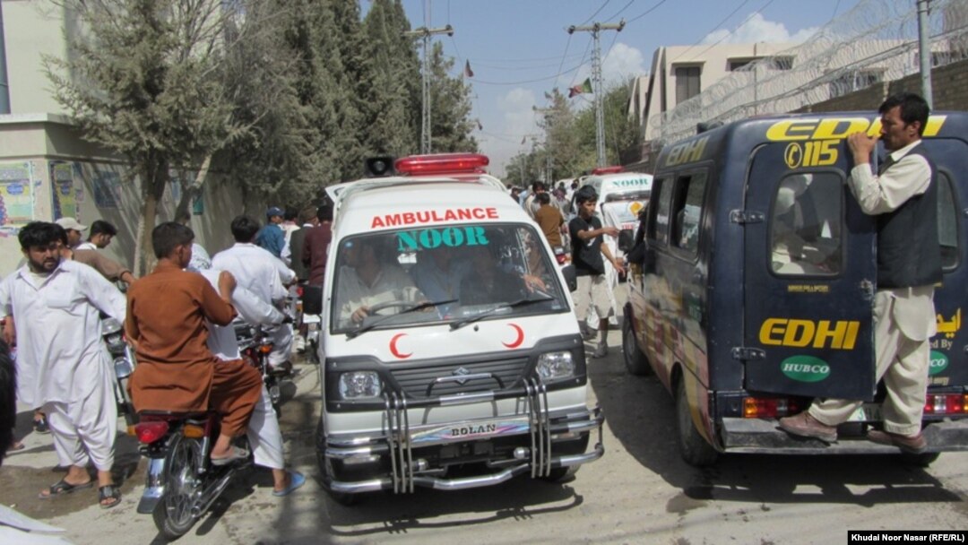 Rescue teams and ambulances near the site of Hazara Shi'a killings in Quetta, Balochistan, Pakistan in early September.