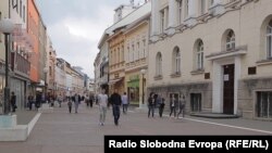 Ovogodišnji maturanti imaju 18 ili 19 godina i prvi put će ove godine u oktobru, kada bi trebali da se održe opšti izbori, moći glasati (Foto: Šetalište u Banjoj Luci)