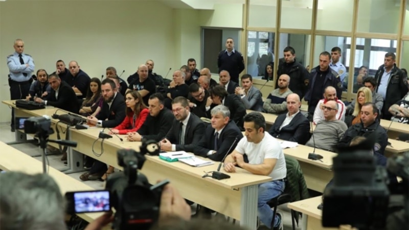 Осудени за „27 април“ побарале Иванов да ги помилува