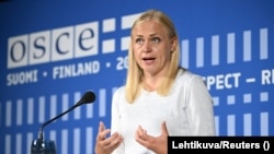 Голова ОБСЄ, міністрка закордонних справ Фінляндії Еліна Валтонен виступає на конференції ОБСЄ «Гельсінкі+50» у Гельсінкі, Фінляндія, 31 липня 2025 року