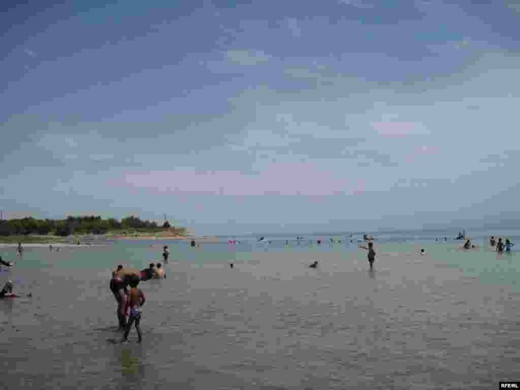 Дар соҳили Баҳри Тоҷик #10