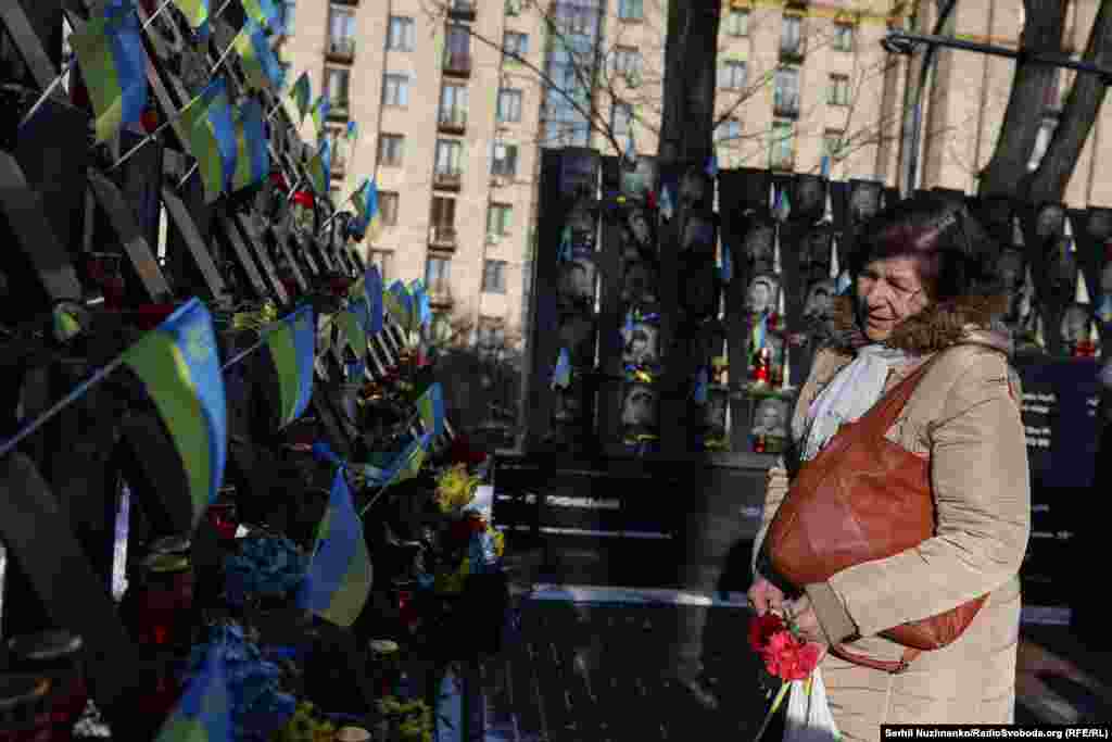 Упродовж 18-20 лютого 2014 року на Майдані загинуло найбільше людей – 78, після 20 лютого – ще 20. Усі вони увійшли до меморіалу борців за українську Незалежність – до Небесної сотні