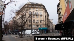  Сградата на пл. 