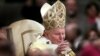 Слова папи Івана Павла ІІ чи гра Кремля – що переконає поляків?