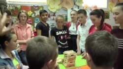 Cu joaca în ghiozdan