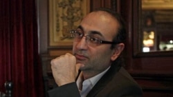 محمدجواد اکبرین، تحلیلگر سیاسی: خامنه‌ای کوتاه نخواهد آمد