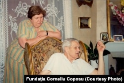 Rodica Coposu, în vremea în care trăia fratele ei, președintele PNȚCD Corneliu Coposu - imagine din arhiva Fundației Corneliu Coposu
