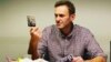 «Уже втомився сміятися». Навальний заперечив заяву МВС Росії, що у нього був панкреатит