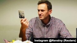За словами Навального, він щороку проходив медичне обстеження і станом на 20 серпня 2020 року був «абсолютно здоровий»